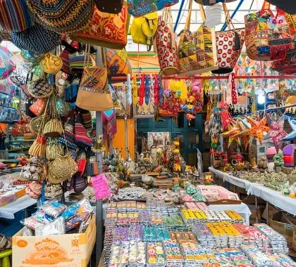 Must-Buy Souvenirs: Unique Singapore Gifts